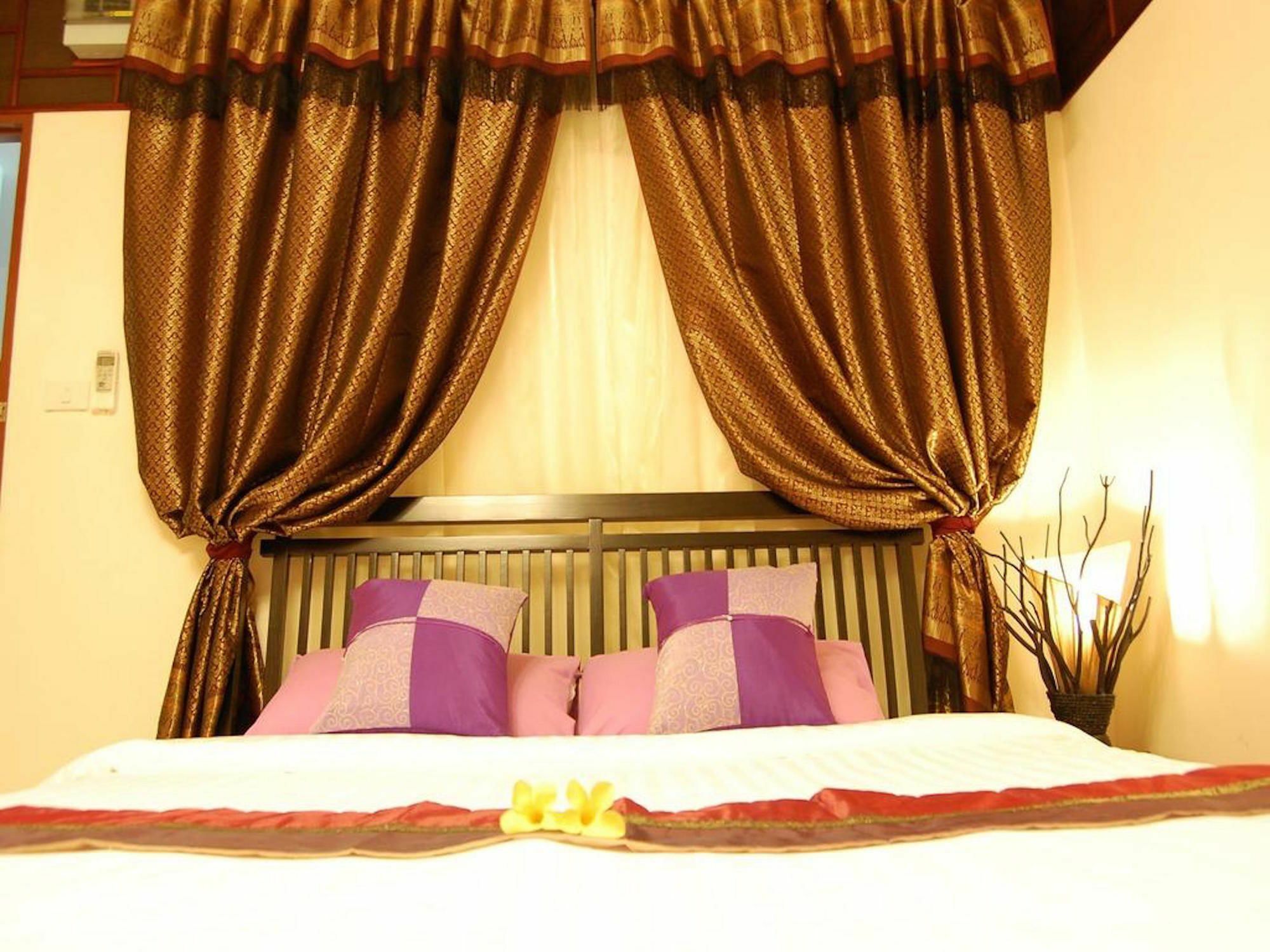 Vareevara Apartment Бангкок Экстерьер фото